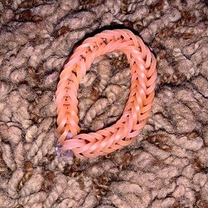 Peach fishtail bracelet